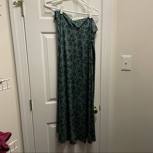 LuLaRoe maxi size L, runs big